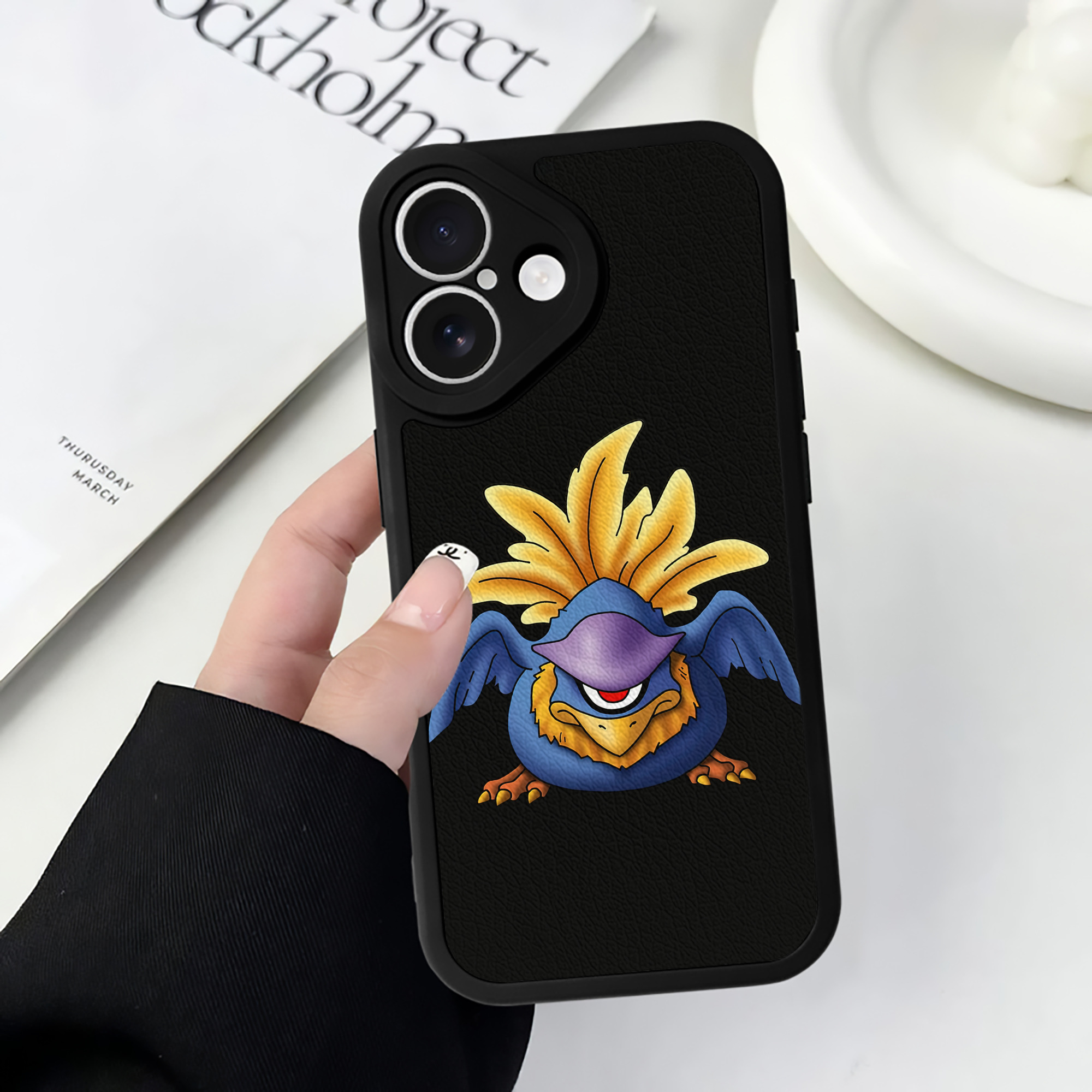 （画像用） ドラゴンクエスト Doragon Kuesuto Dragon Quest 【iPhone 16シリーズ対応】シリコンスマホケース（レザー調） 材質：シリコン
